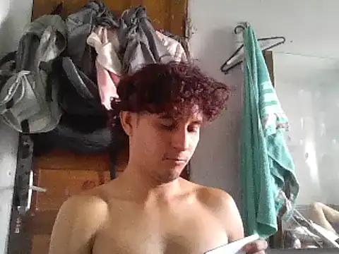 Snapshot of pedrodavid_ chatting on January 2025 07:32:02 PM pedrodavid online show from January 2025 07:32:02 PM