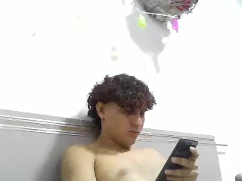 Snapshot of pedrodavid_ chatting on March 2025 10:07:02 PM pedrodavid online show from March 2025 10:07:02 PM