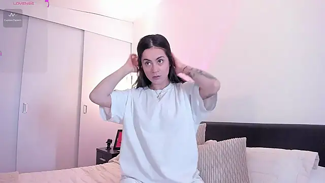 Snapshot of guccipussy1 chatting on December 2024 05:00:01 PM guccipussy1 online show from December 2024 05:00:01 PM