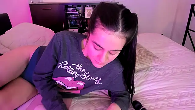 Snapshot of guccipussy1 chatting on March 2025 09:48:02 PM guccipussy1 online show from March 2025 09:48:02 PM