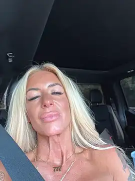 blondiluvsanal online show from June 2026 08:32:02 PM