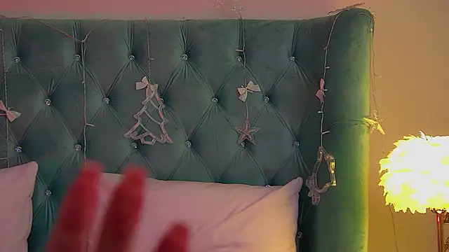 DianaVert online show from December 2025 06:37:02 PM