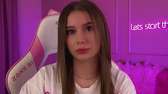 Snapshot of DianaVert chatting on March 2026 06:01:02 PM DianaVert online show from March 2026 06:01:02 PM