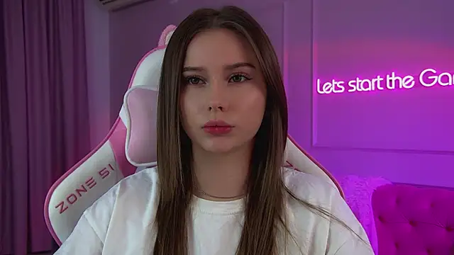 Snapshot of DianaVert chatting on March 2026 06:23:01 PM DianaVert online show from March 2026 06:23:01 PM