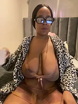 Snapshot of Saggy_areola95 chatting on July 2026 09:15:01 AM Saggy areola95 online show from July 2026 09:15:01 AM