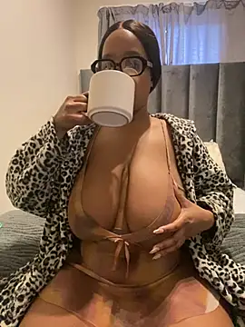Snapshot of Saggy_areola95 chatting on July 2026 02:13:01 PM Saggy areola95 online show from July 2026 02:13:01 PM