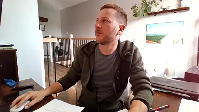 Snapshot of Bigdicktrav902 chatting on April 2026 12:21:01 PM Bigdicktrav902 online show from April 2026 12:21:01 PM