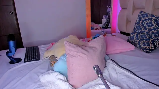 brendaruiz online show from February 2025 01:03:01 PM