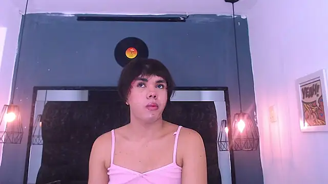 Snapshot of AndreaGil_ chatting on February 2026 05:11:01 PM AndreaGil online show from February 2026 05:11:01 PM