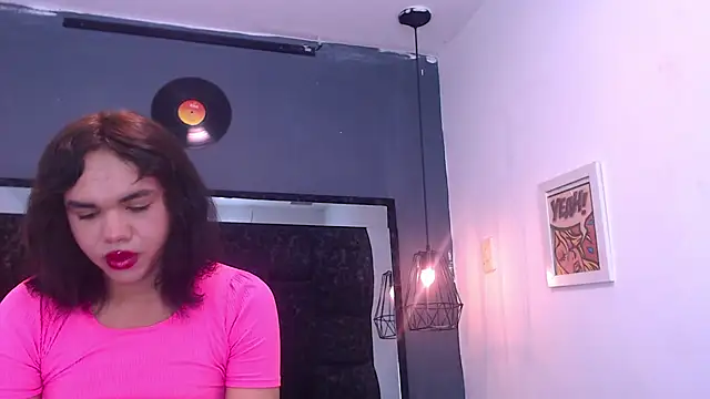 Snapshot of AndreaGil_ chatting on February 2026 07:18:01 PM AndreaGil online show from February 2026 07:18:01 PM