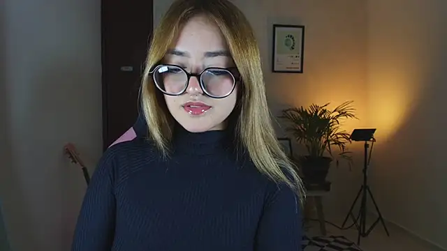 SweetJennaa online show from April 2026 03:53:02 AM