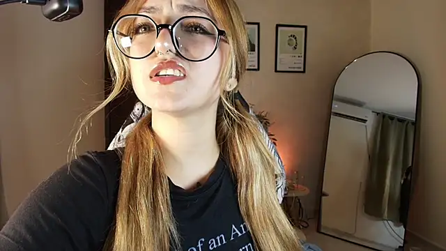 SweetJennaa online show from June 2026 12:12:02 AM