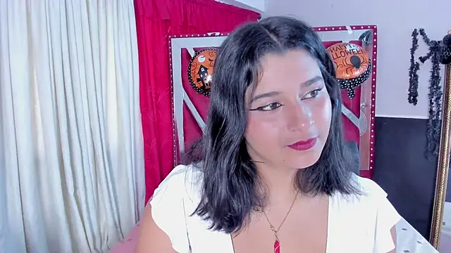 Megan Whitte online show from October 2025 08:36:02 PM