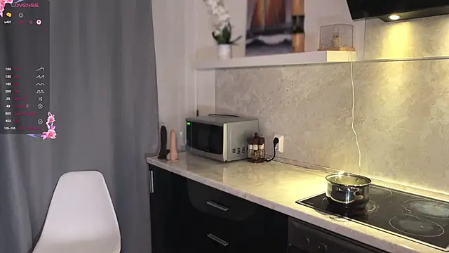 diaanona online show from March 2026 06:02:01 PM