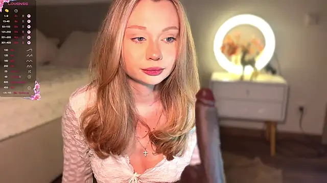 diaanona online show from April 2026 12:04:01 AM