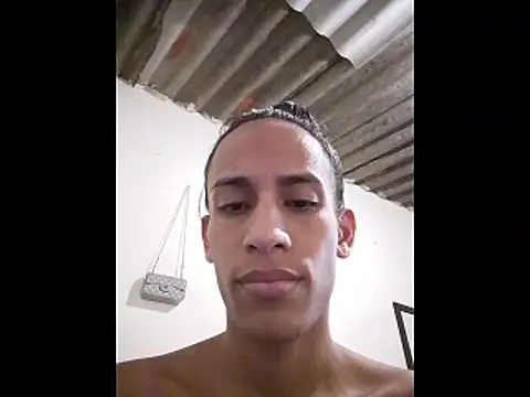 Snapshot of AlexaWarner chatting on November 2025 04:31:02 PM AlexaWarner online show from November 2025 04:31:02 PM