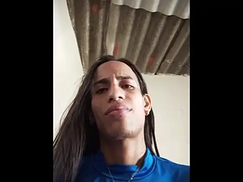 Snapshot of AlexaWarner chatting on December 2025 07:09:01 PM AlexaWarner online show from December 2025 07:09:01 PM