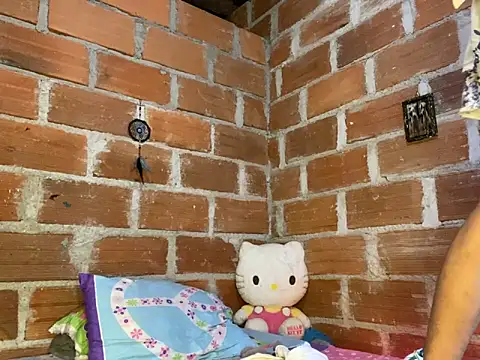 Snapshot of AlexaWarner chatting on April 2026 11:10:01 PM AlexaWarner online show from April 2026 11:10:01 PM