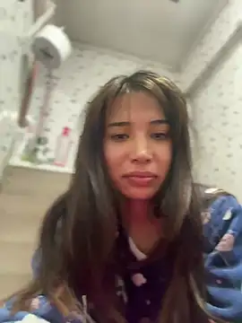 Snapshot of AlessiaVix chatting on March 2025 05:00:02 AM AlessiaVix online show from March 2025 05:00:02 AM