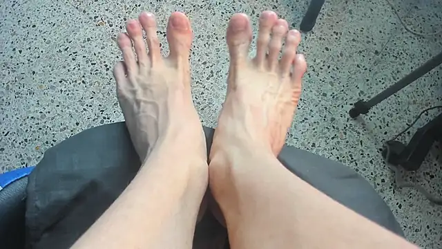 Snapshot of VladHellsing4 chatting on January 2025 10:03:01 PM VladHellsing4 online show from January 2025 10:03:01 PM