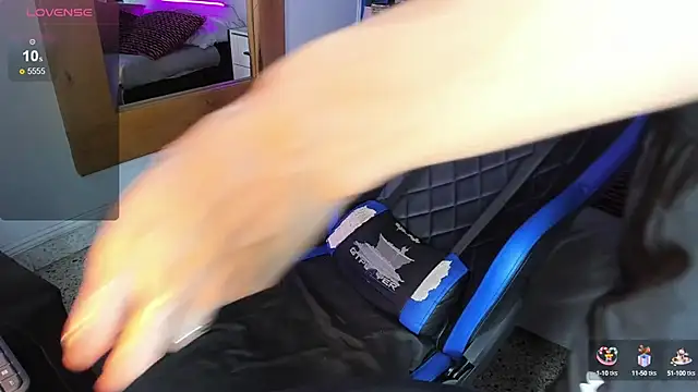 Snapshot of VladHellsing4 chatting on February 2025 10:11:01 PM VladHellsing4 online show from February 2025 10:11:01 PM