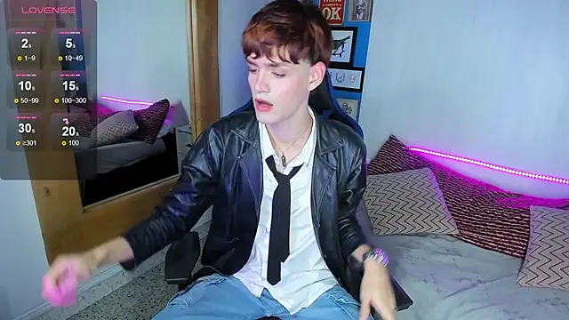 Snapshot of VladHellsing4 chatting on February 2025 02:35:02 PM VladHellsing4 online show from February 2025 02:35:02 PM