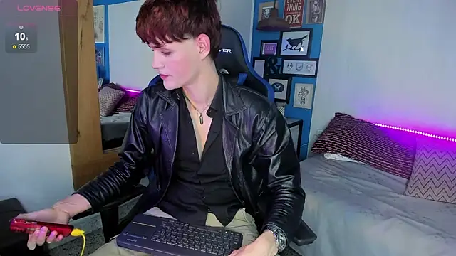 Snapshot of VladHellsing4 chatting on February 2025 02:32:01 PM VladHellsing4 online show from February 2025 02:32:01 PM