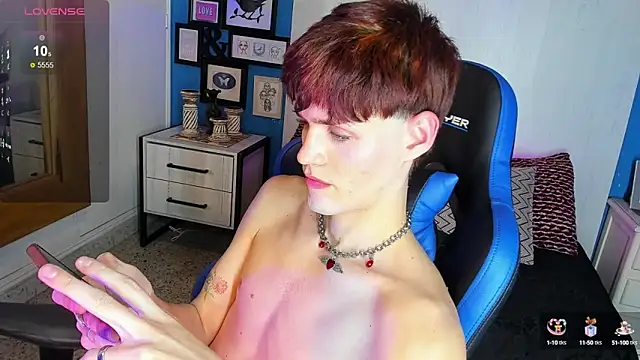 Snapshot of VladHellsing4 chatting on February 2025 06:33:02 PM VladHellsing4 online show from February 2025 06:33:02 PM