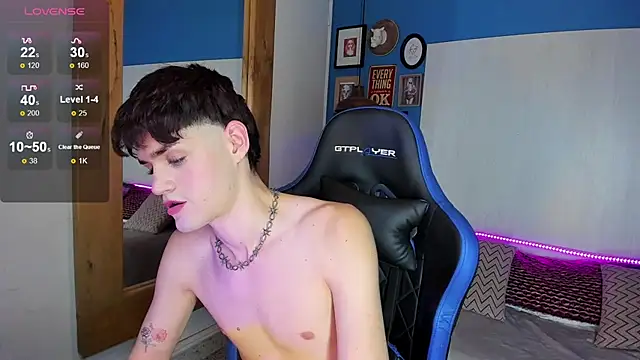 Snapshot of VladHellsing4 chatting on February 2025 03:04:02 PM VladHellsing4 online show from February 2025 03:04:02 PM