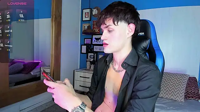 Snapshot of VladHellsing4 chatting on March 2025 04:00:02 PM VladHellsing4 online show from March 2025 04:00:02 PM