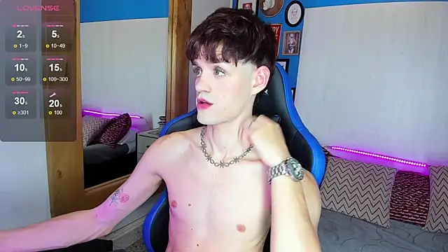 Snapshot of VladHellsing4 chatting on March 2025 02:10:02 PM VladHellsing4 online show from March 2025 02:10:02 PM