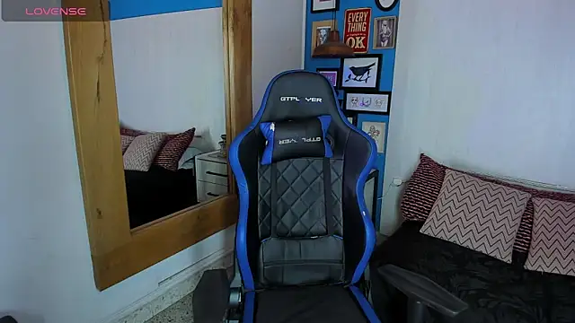 Snapshot of VladHellsing4 chatting on March 2025 01:07:01 PM VladHellsing4 online show from March 2025 01:07:01 PM