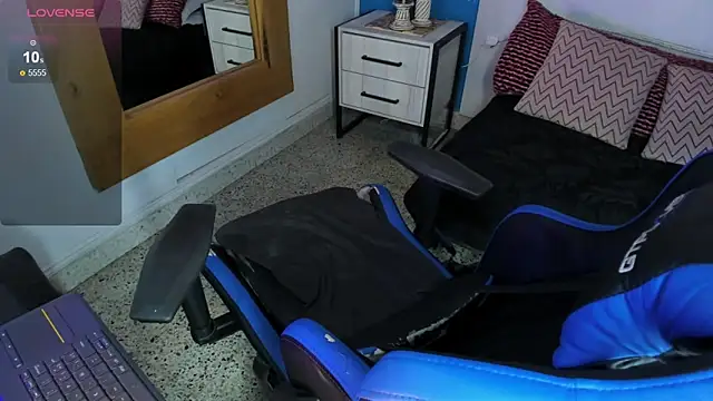 Snapshot of VladHellsing4 chatting on March 2025 04:11:02 PM VladHellsing4 online show from March 2025 04:11:02 PM