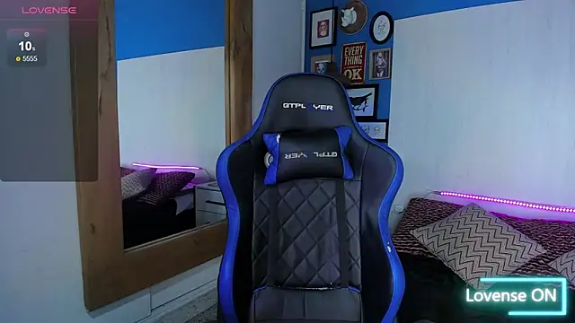 Snapshot of VladHellsing4 chatting on March 2025 02:05:02 PM VladHellsing4 online show from March 2025 02:05:02 PM