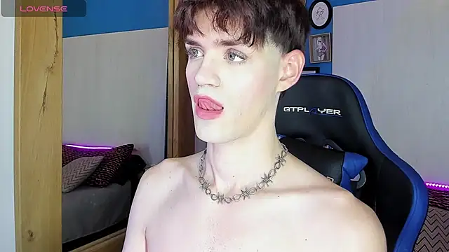 Snapshot of VladHellsing4 chatting on March 2025 02:08:01 PM VladHellsing4 online show from March 2025 02:08:01 PM