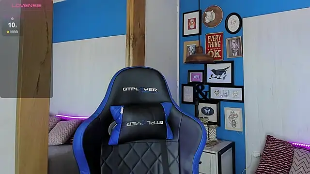 Snapshot of VladHellsing4 chatting on March 2025 02:01:02 PM VladHellsing4 online show from March 2025 02:01:02 PM