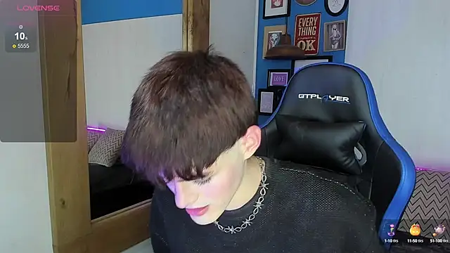 Snapshot of VladHellsing4 chatting on March 2025 01:42:02 PM VladHellsing4 online show from March 2025 01:42:02 PM