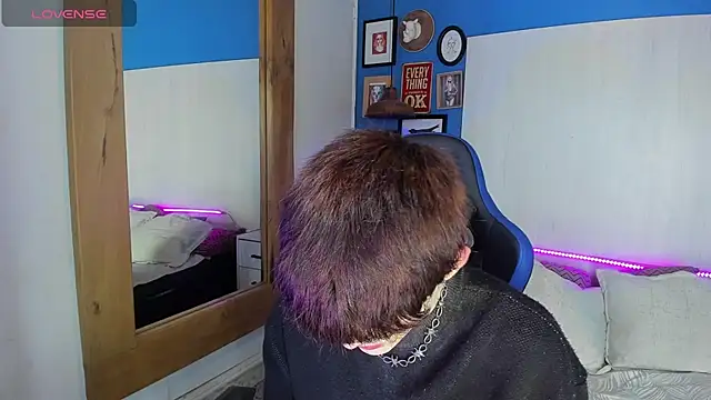 Snapshot of VladHellsing4 chatting on March 2025 01:56:02 PM VladHellsing4 online show from March 2025 01:56:02 PM