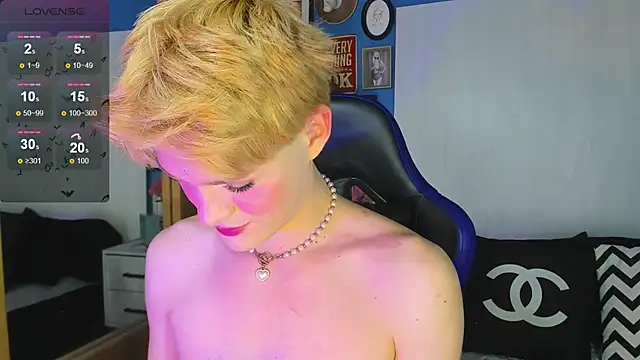 Snapshot of VladHellsing4 chatting on October 2025 02:51:02 PM VladHellsing4 online show from October 2025 02:51:02 PM