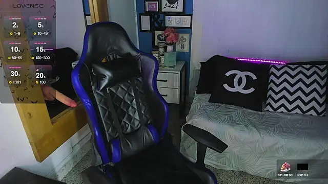 Snapshot of VladHellsing4 chatting on November 2025 04:05:01 PM VladHellsing4 online show from November 2025 04:05:01 PM