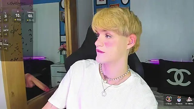 Snapshot of VladHellsing4 chatting on November 2025 02:49:02 PM VladHellsing4 online show from November 2025 02:49:02 PM