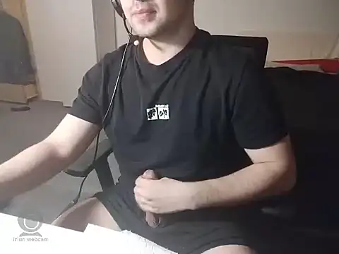 mrKerem123 online show from February 2026 11:25:02 PM