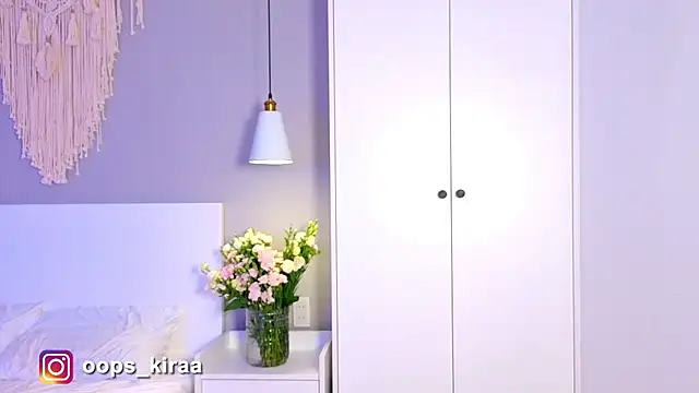 Snapshot of Kira_mmr chatting on April 2026 05:38:02 PM Kira mmr online show from April 2026 05:38:02 PM