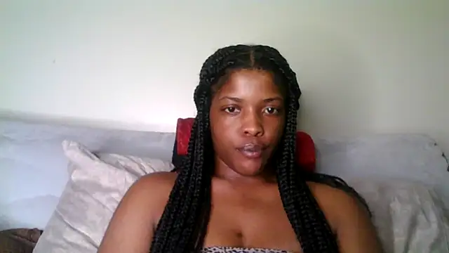 Snapshot of CaramelGoddessxoxo chatting on April 2026 03:39:01 AM CaramelGoddessxoxo online show from April 2026 03:39:01 AM