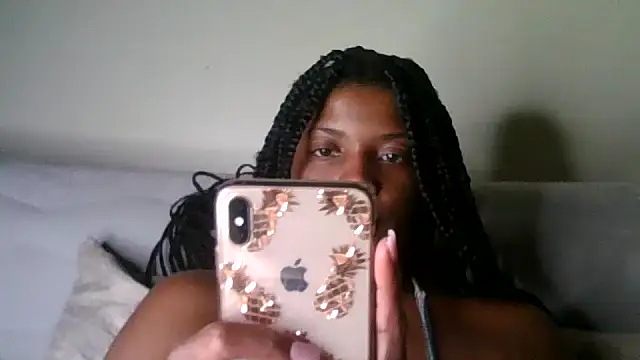 Snapshot of CaramelGoddessxoxo chatting on June 2026 05:21:01 AM CaramelGoddessxoxo online show from June 2026 05:21:01 AM