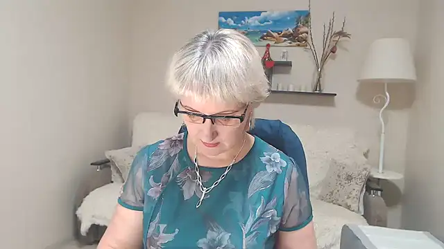 FleurMays online show from January 2025 12:48:02 PM