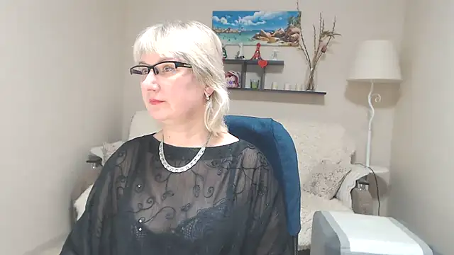 FleurMays online show from February 2025 11:41:02 AM