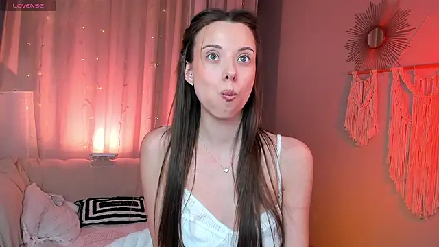 Snapshot of Goldy_Grace_ chatting on March 2026 04:13:01 PM Goldy Grace online show from March 2026 04:13:01 PM