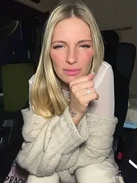 Lydie off online show from January 2025 08:33:01 PM