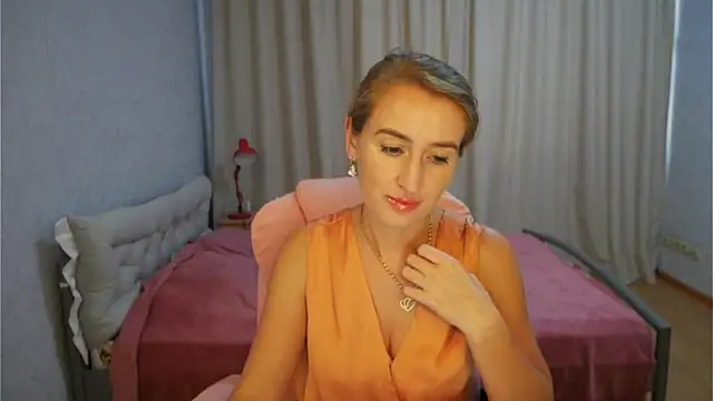 Snapshot of Sophiloren chatting on July 2026 03:36:02 PM Sophiloren online show from July 2026 03:36:02 PM